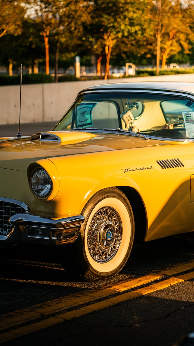 Entretien mécanique d'une voiture américaine